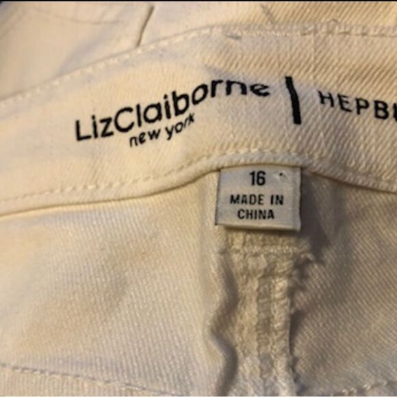 LIZ CLAIBORNE HEPBURN JEANS, OFF WHITE, SIZE 16- NWOT inseam 32” - Picture 4 of 6